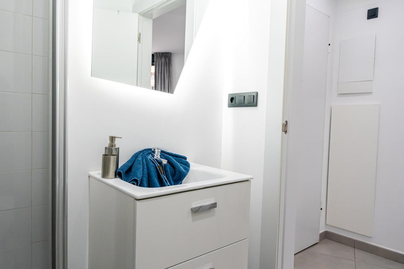 Modern Wave Escape Apartment With Private Parking And Rooftop Pool By Namaste Elite Torremolinos Exterior foto